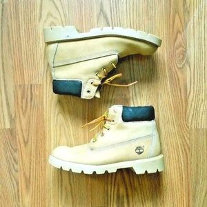 Timber Land Unisex Childrens Boots SIZE 5 M